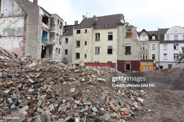 Beray Juwelier - Duisburg Marxloh Kuyumcu 153 Duisburg Marxloh Photos & High Res Pictures - Getty Images