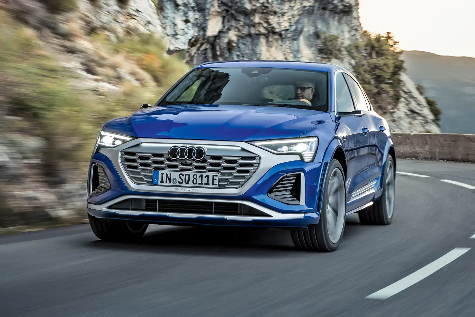 Audi Zentrum Neuss - Gottfried Schultz Automobilhandels Se 2023 Audi Q8 E-tron gets £115,000 SQ8 range-topper | Autocar