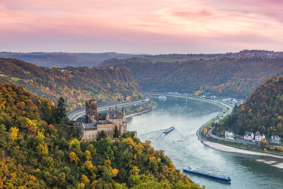 Rhein Main Jugendherberge Mainz Otto Brunfels Schneise Mainz 5 reasons why the Rhine region is so romantic | Places to visit, Cool