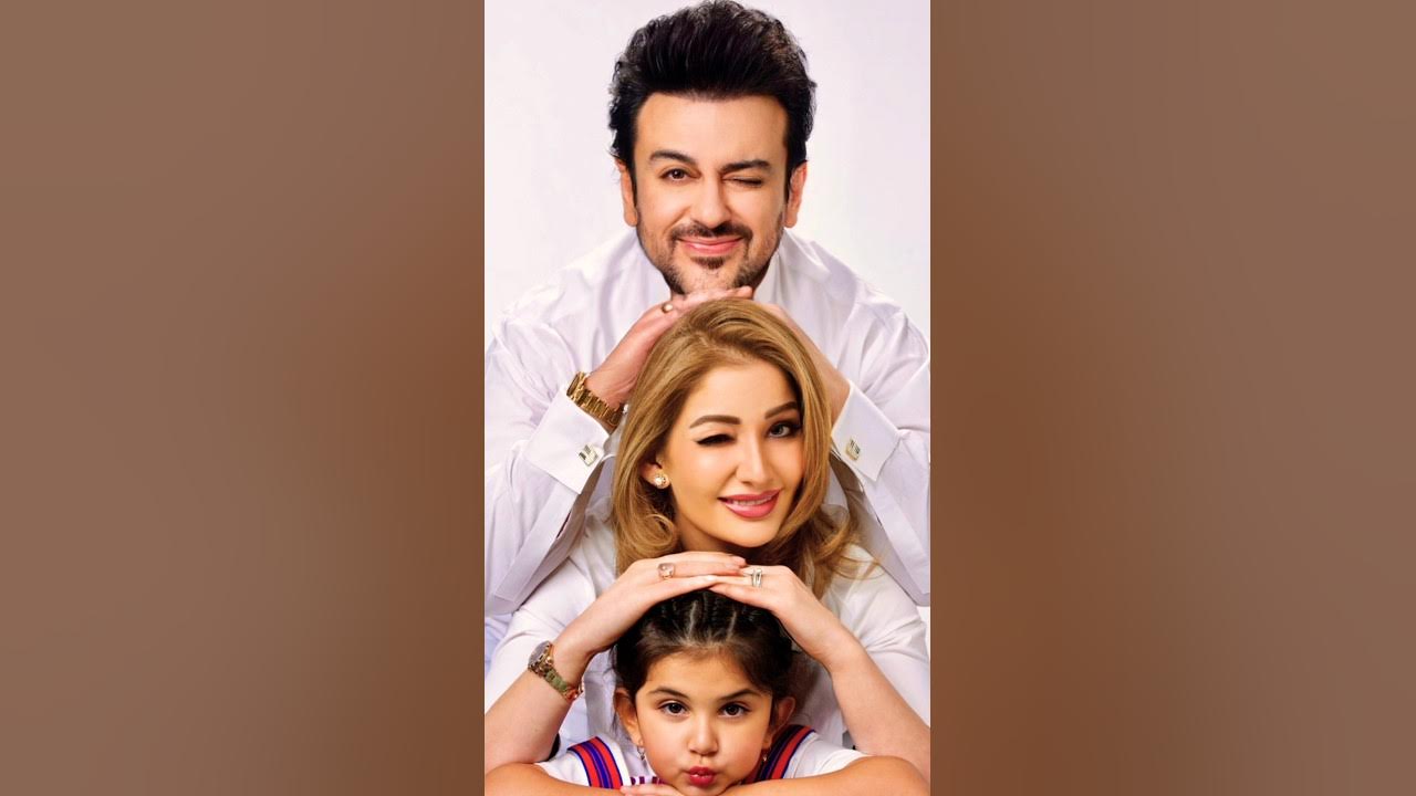 Gemeinschaftspraxis F. Faryabi Doust & J. Andre Adnan Sami & Roya Faryabi with Beautiful little Doll On