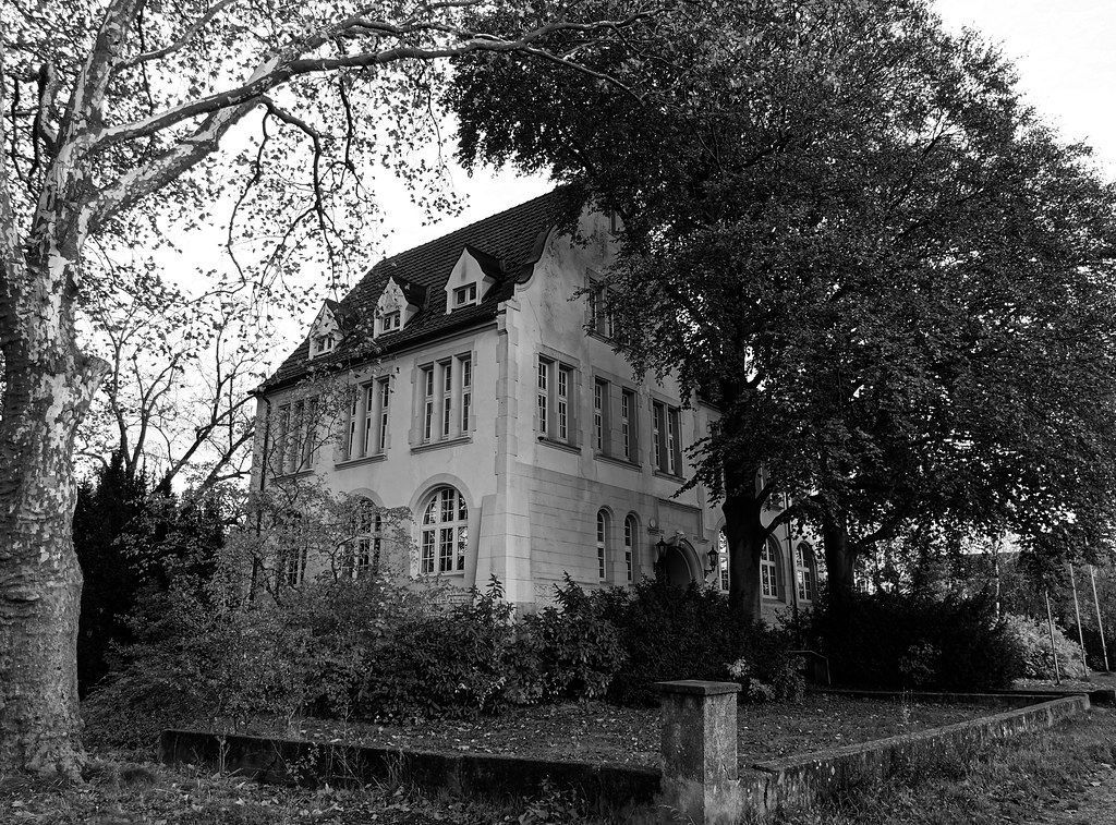 Gynaecologicum Dinslaken-hiesfeld Tuba Bilenoglu / Georgia Mavrommati "Altes Rathaus" Hiesfeld, Dinslaken, Germany | Ralf John | Flickr