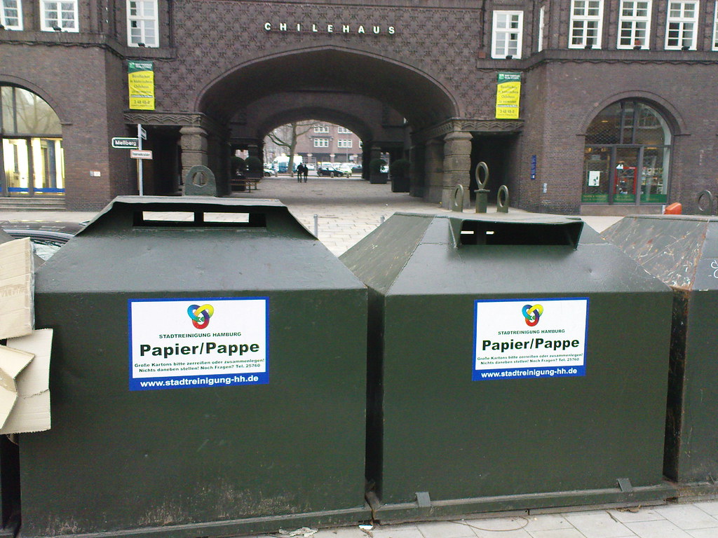 öffentliche Altpapiercontainer In Der Nähe