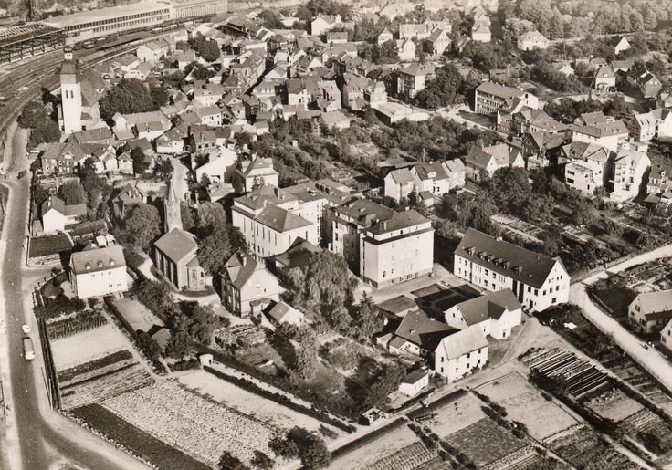 Rezensionen Für St. Antonius Krankenhaus Köln an aerial view of a city with lots of buildings