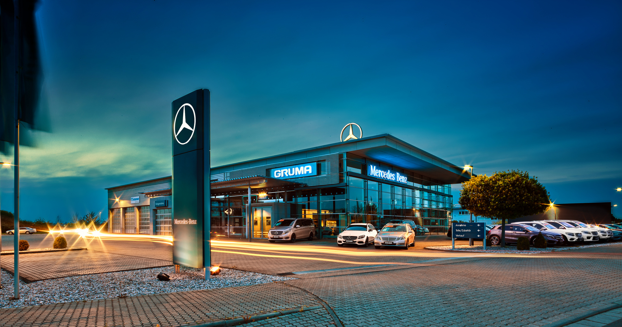 Autohaus Tacke Inh. Jörn Tacke - Kfz-werkstatt Und Fahrzeuge Autohaus Foto & Bild | architektur, architektur bei nacht, night Bilder