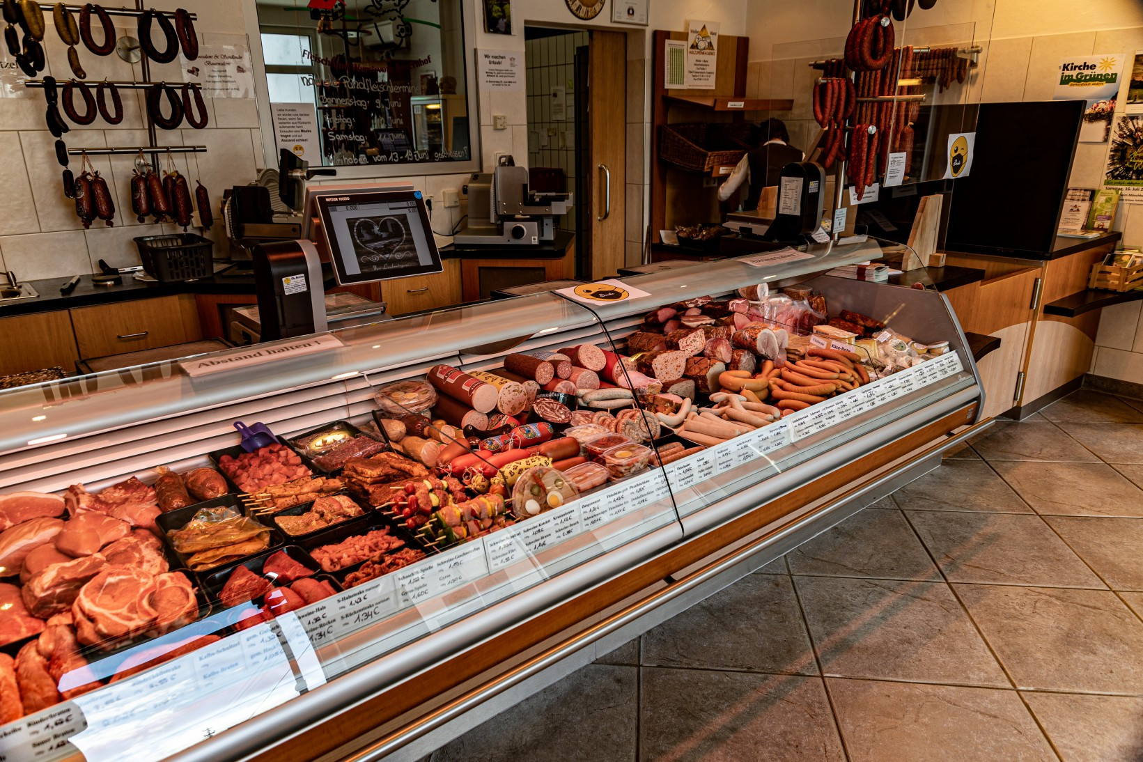 Landmetzgerei Weitz Premium Fleisch Wurst & Feinkost Bonn Hoholz Bilder vom Hof und der Metzgerei | Landmetzgerei Ziesel