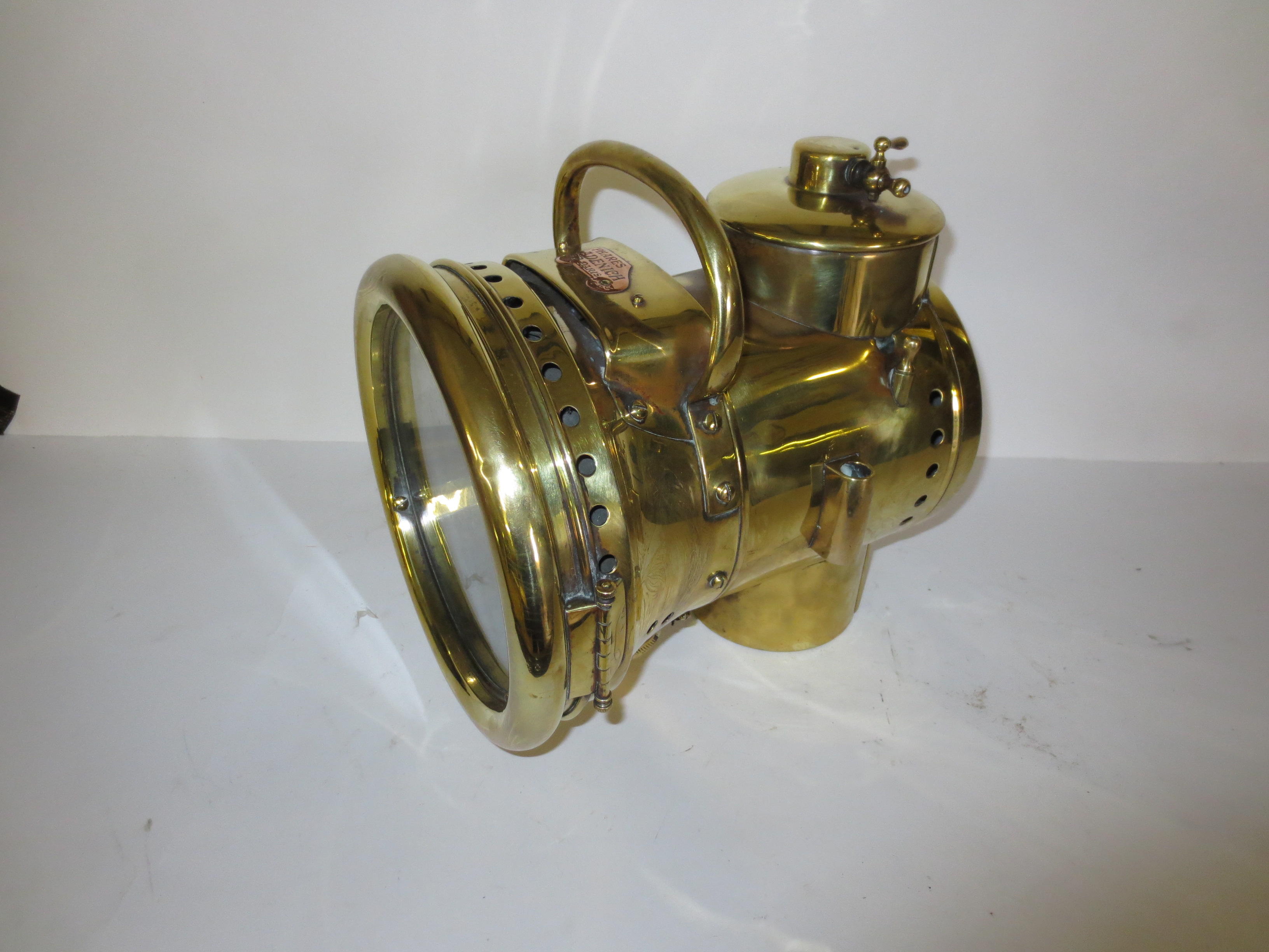 Gemeinschaftspraxis Dr. Swen A. Trautmann & Elwira Denich Bonhams Cars : A Phares A. Denich self generating acetylene head lamp