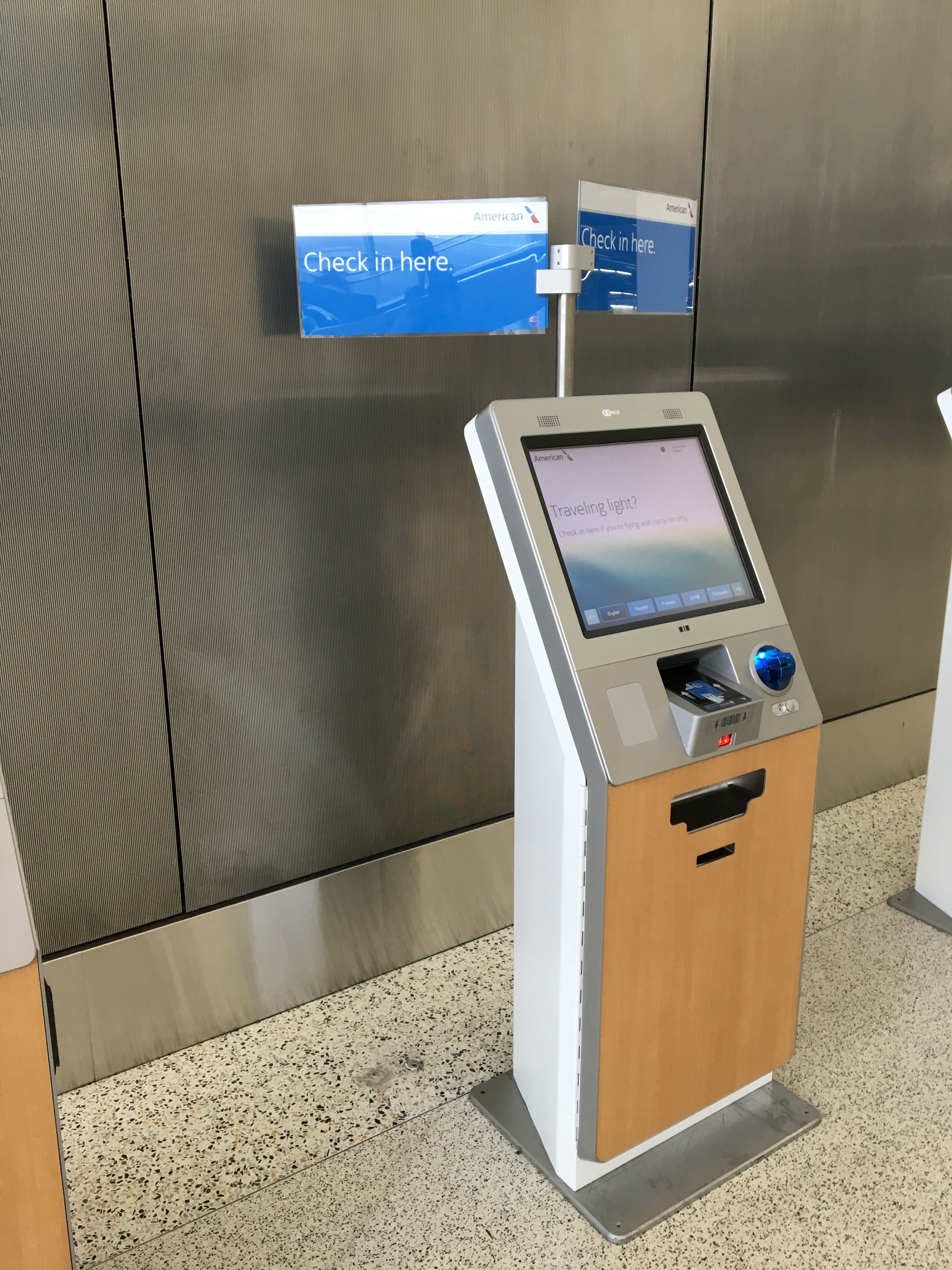 Kiosk In Meiner Nähe Jetzt Geöffnet check-in kiosk | Interactive kiosk, Kiosk design, Check in kiosk