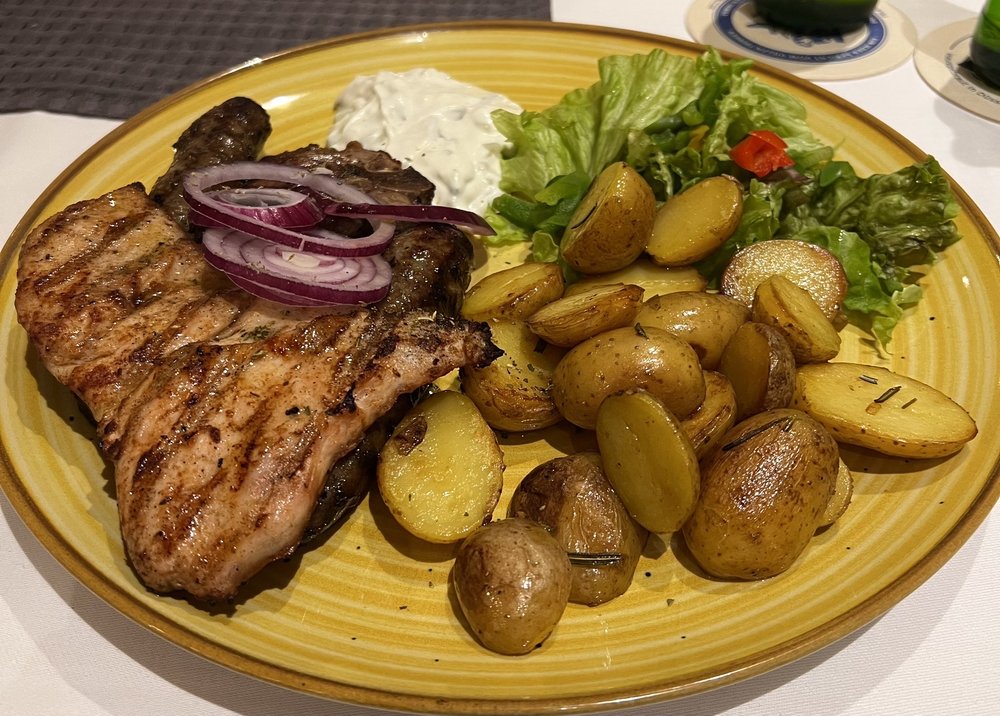 Restaurant - Der Grieche Zum Staufenplatz - Düsseldorf DER GRIECHE ZUM STAUFENPLATZ - 97 Photos & 32 Reviews - Grafenberger