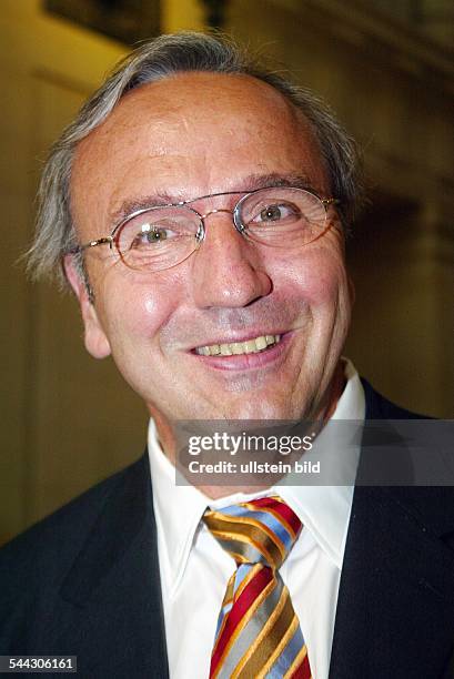 Chirurgische Praxis Dr. Med. Oliver Mohr Dr Mohr Photos and Premium High Res Pictures - Getty Images
