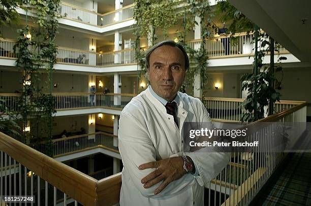 Chirurgische Praxis Dr. Med. Oliver Mohr Dr Mohr Photos and Premium High Res Pictures - Getty Images
