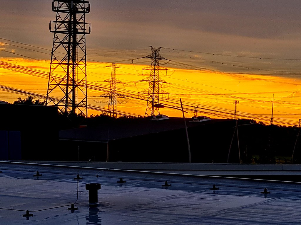 Kiesow Autorecycling Autoteile Gmbh Beim Umspannwerk Norderstedt dramatischer himmel | am umspannwerk norderstedt | Bernd Carstensen