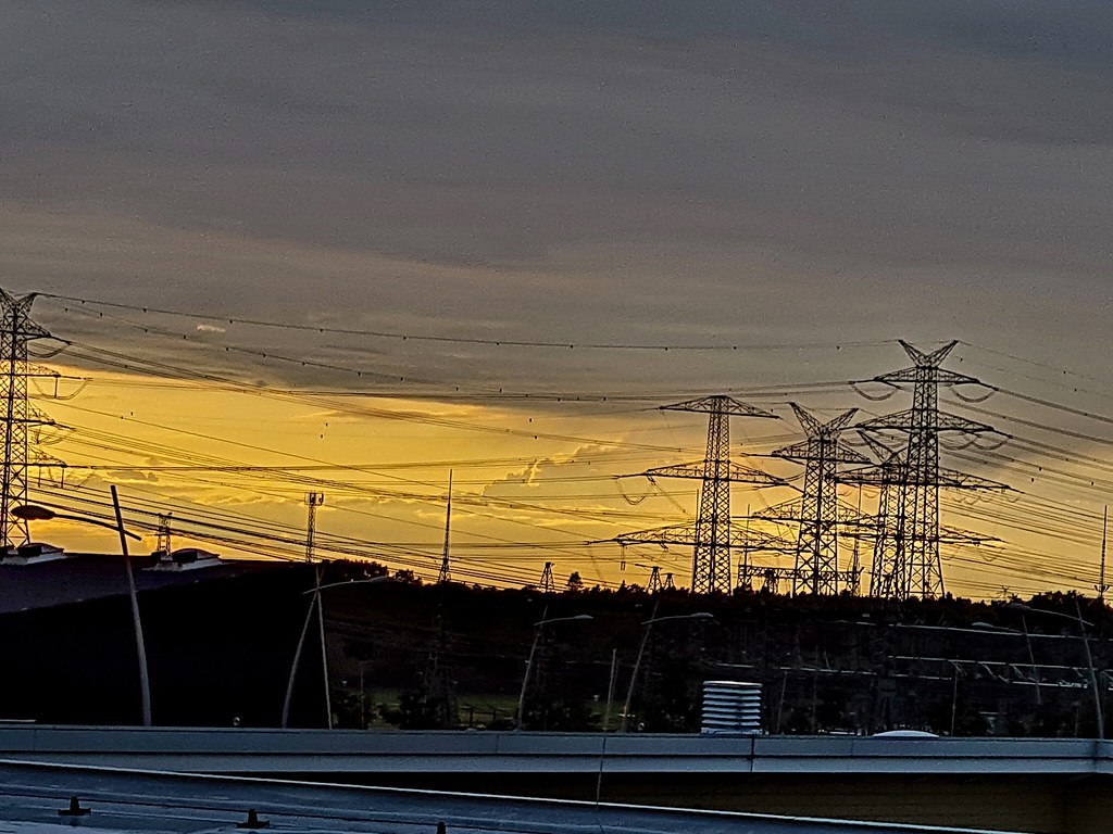 Kiesow Autorecycling Autoteile Gmbh Beim Umspannwerk Norderstedt dramatischer himmel | am umspannwerk norderstedt | Bernd Carstensen