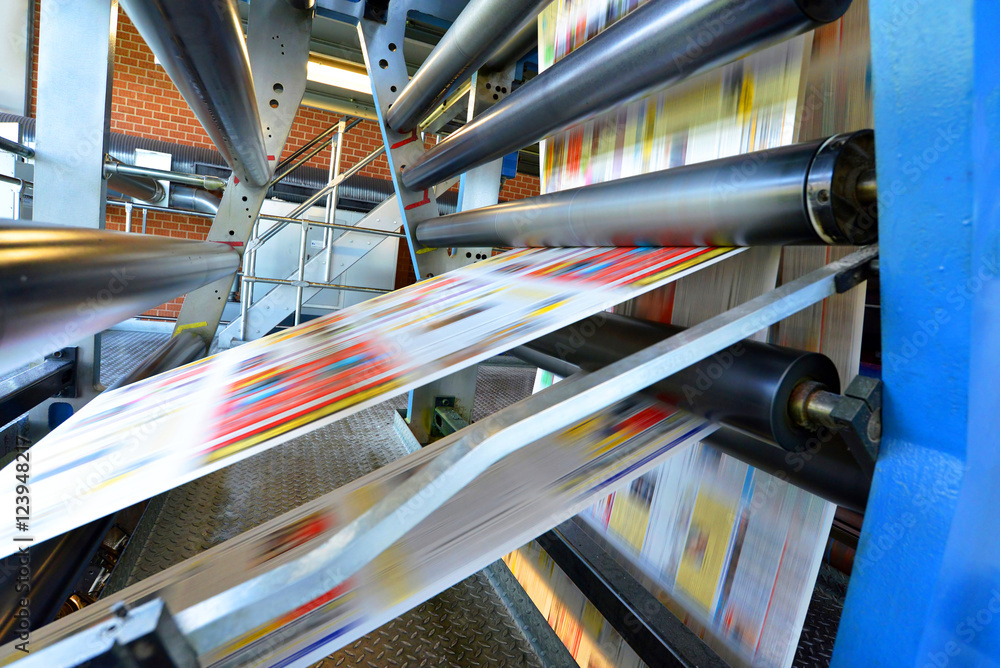 Copyland Singen Gmbh Digitaldruck Und Offsetdruck Druckmaschine Rollenoffset in einer Zeitungsdruckerei // printing