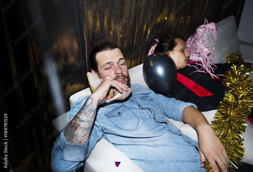 Drunken Cow Bar & Grill Gabelsbergerstraße München Drunk people in a party Stock-Foto | Adobe Stock