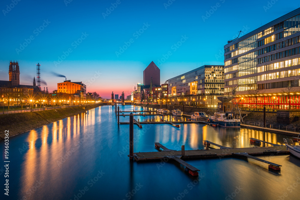 Duisburg Sushi All You Can Eat duisburg Innenhafen am Abend Stock-Foto | Adobe Stock