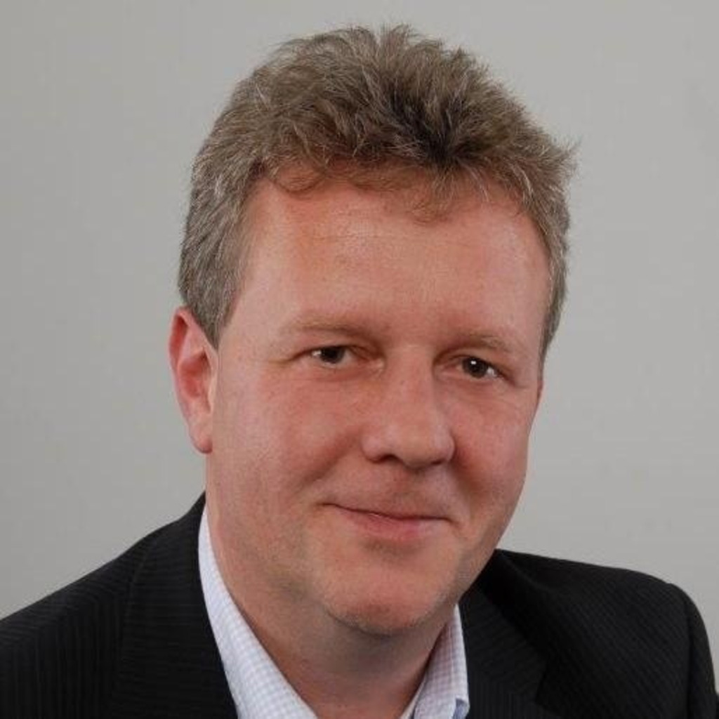 Eckhard Güths Und Dr. Med. Nikolaus Hartmann Eckhard Wolf - Leiter Berufliche Bildung und Weiterbildung - Heidelberg