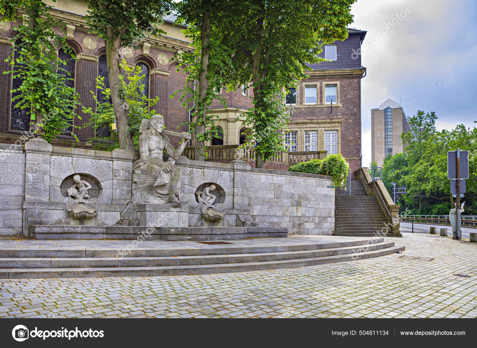 Goldankauf Essen - Juwelier Edmund Arnold Essen Essen Germany Circa June 2021 Edmund Koerner Platz Essen North — Stock
