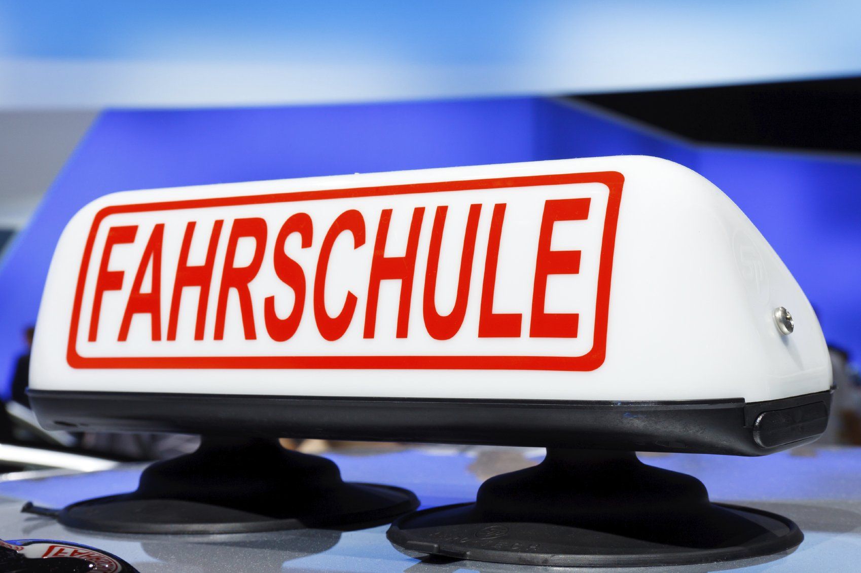 Fahrschule Smile - Modernste Fahrschule In Berlin Fahrschule Hahn präsentiert sich in neuem Gewand
