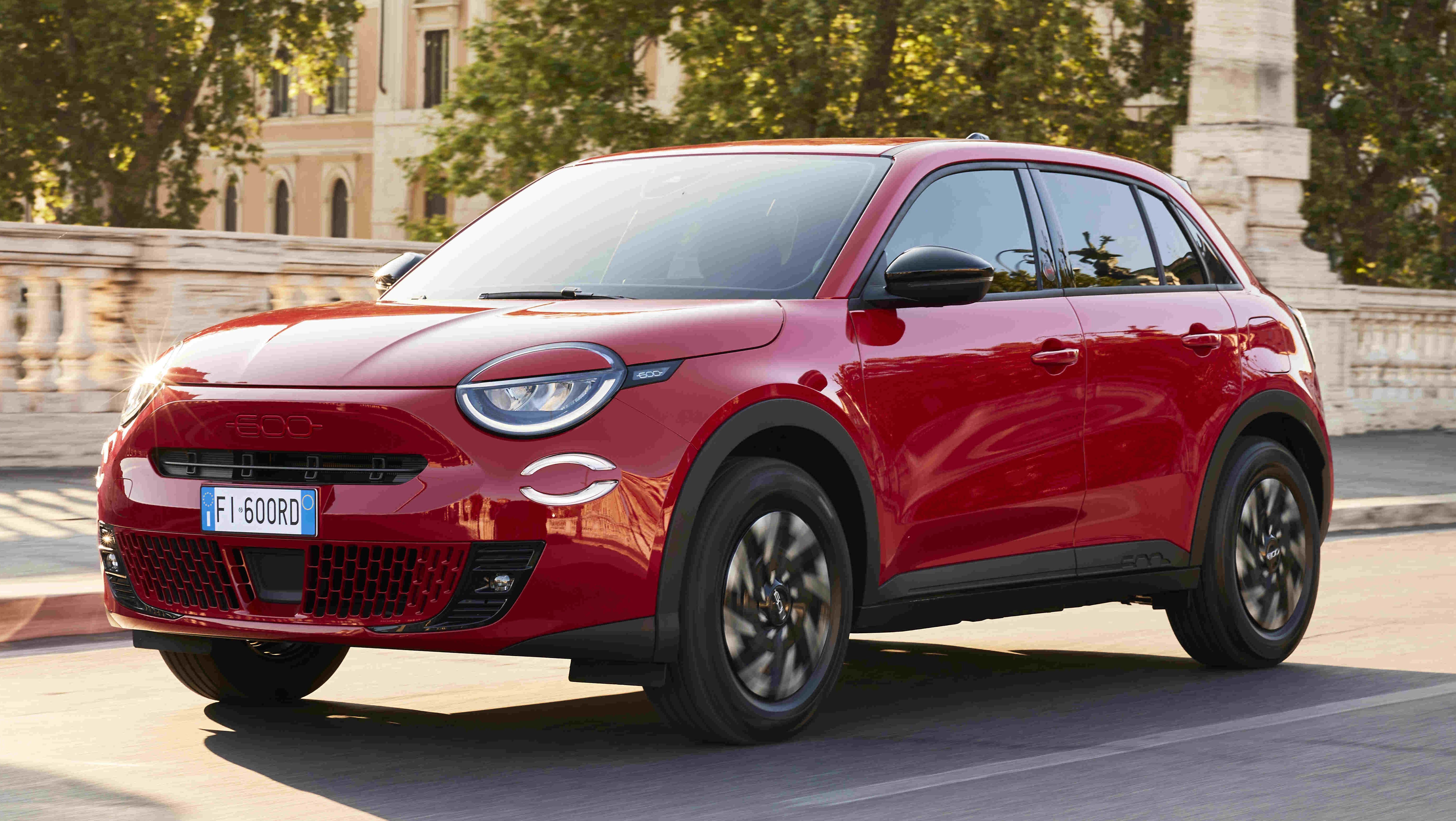 Fiat Wohnmobil Werkstatt In Der Nähe Fiat 600e é SUV elétrico com 156 cv, 400 km de autonomia e cromoterapia