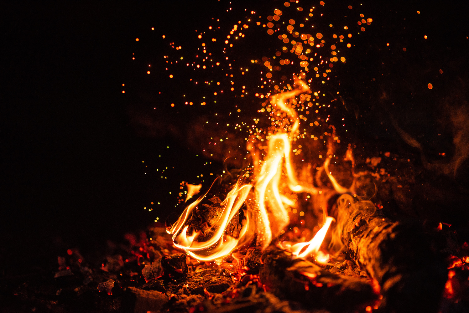 Flamme Möbel Fürth Gmbh & Co. Kg FLAMME / FLAMMÉ : Définition, Signification et Synonymes | Le Dictionnaire