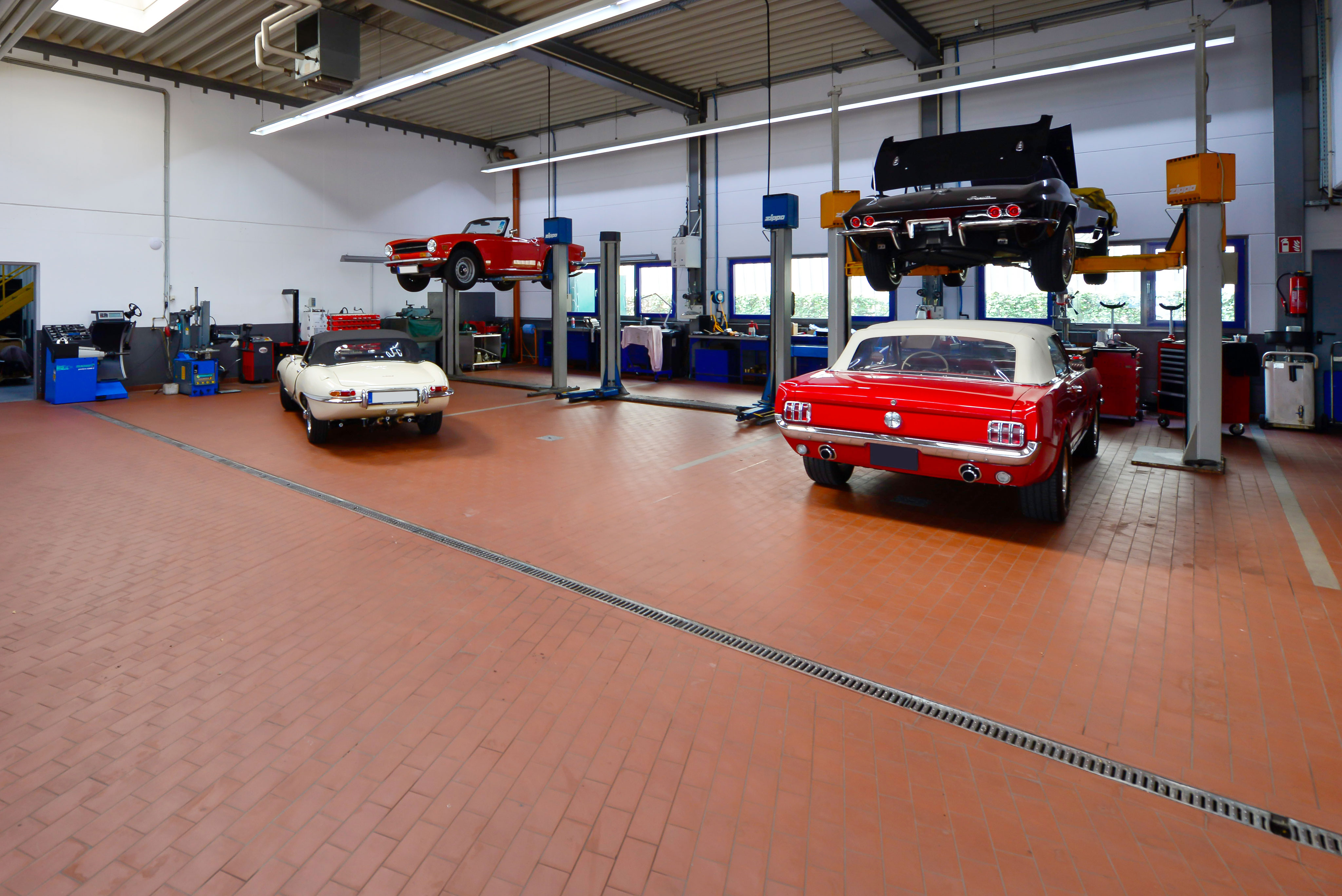 Best Car Service Autowerkstatt- Meisterbetrieb Hagen FOTOGALERIE - RADIUS GARAGE: Autowerkstatt, Oldtimer-Spezialist, Autohaus