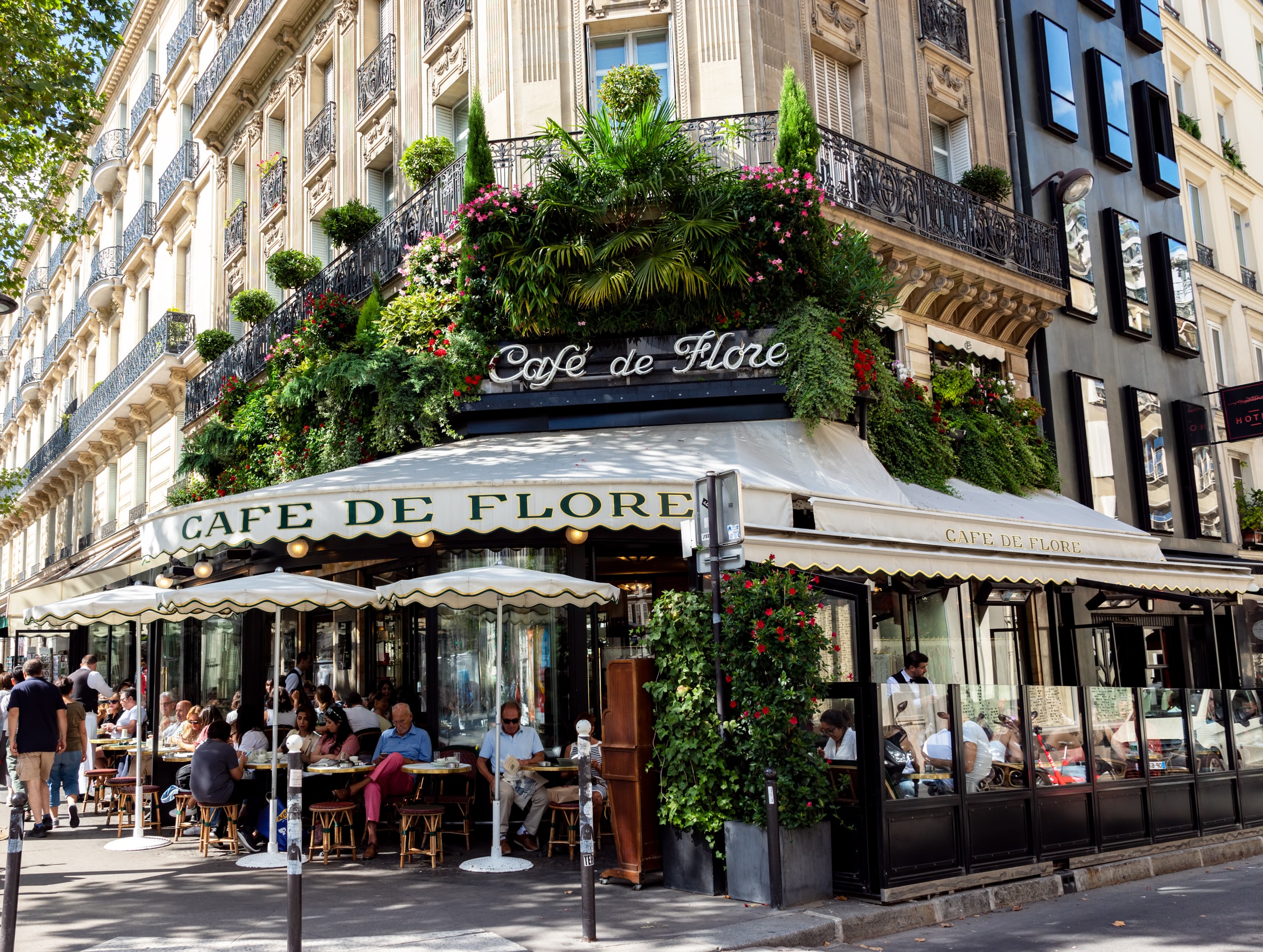 Cafes Und Restaurants In Der Nähe From Café de Flore to Le Procope: These Are the Most Iconic Cafés in
