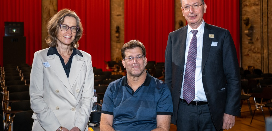 Privatarztpraxis Prof. Dr. Med. Tobias Stupp Und Kollegen From left: Ambassador Ifat Reshef, Prof. Rony Paz, and Swiss Society