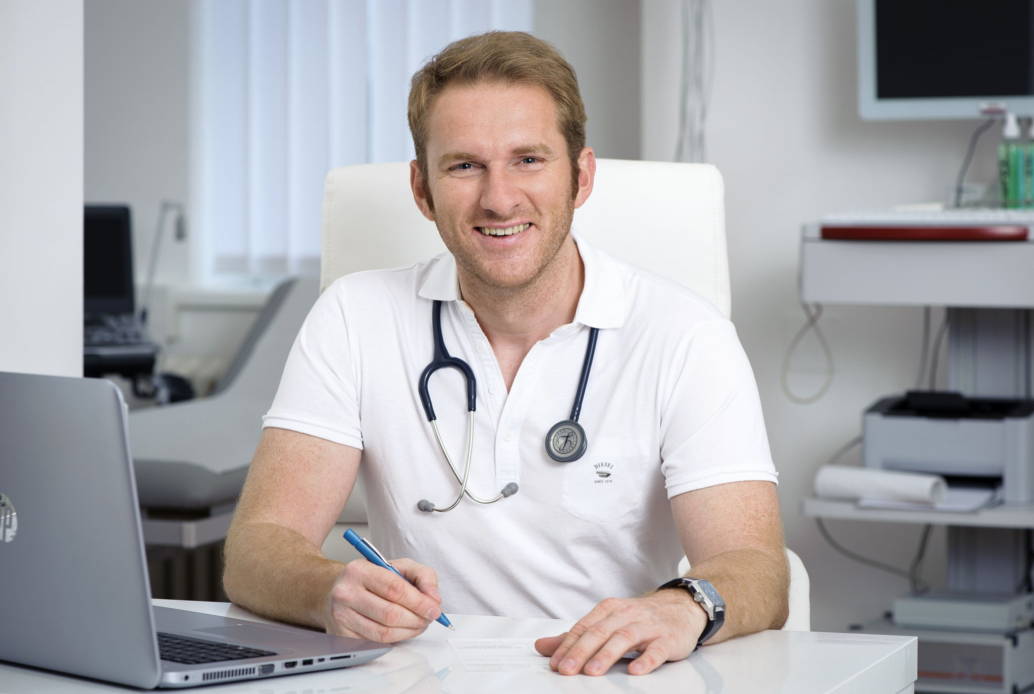 Fachärztin Für Allgemeinmedizin Dr. Med. Uysal önen Galerie - Facharzt für Innere Medizin und Rheumatologie