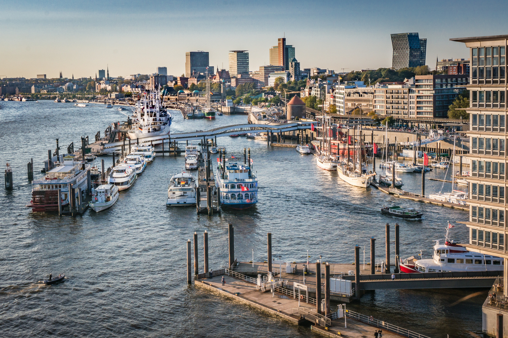 Hafen Zwischen Lübeck Und Rostock Hafen II - Hamburg Foto & Bild | wasser, hamburg, hafen Bilder auf