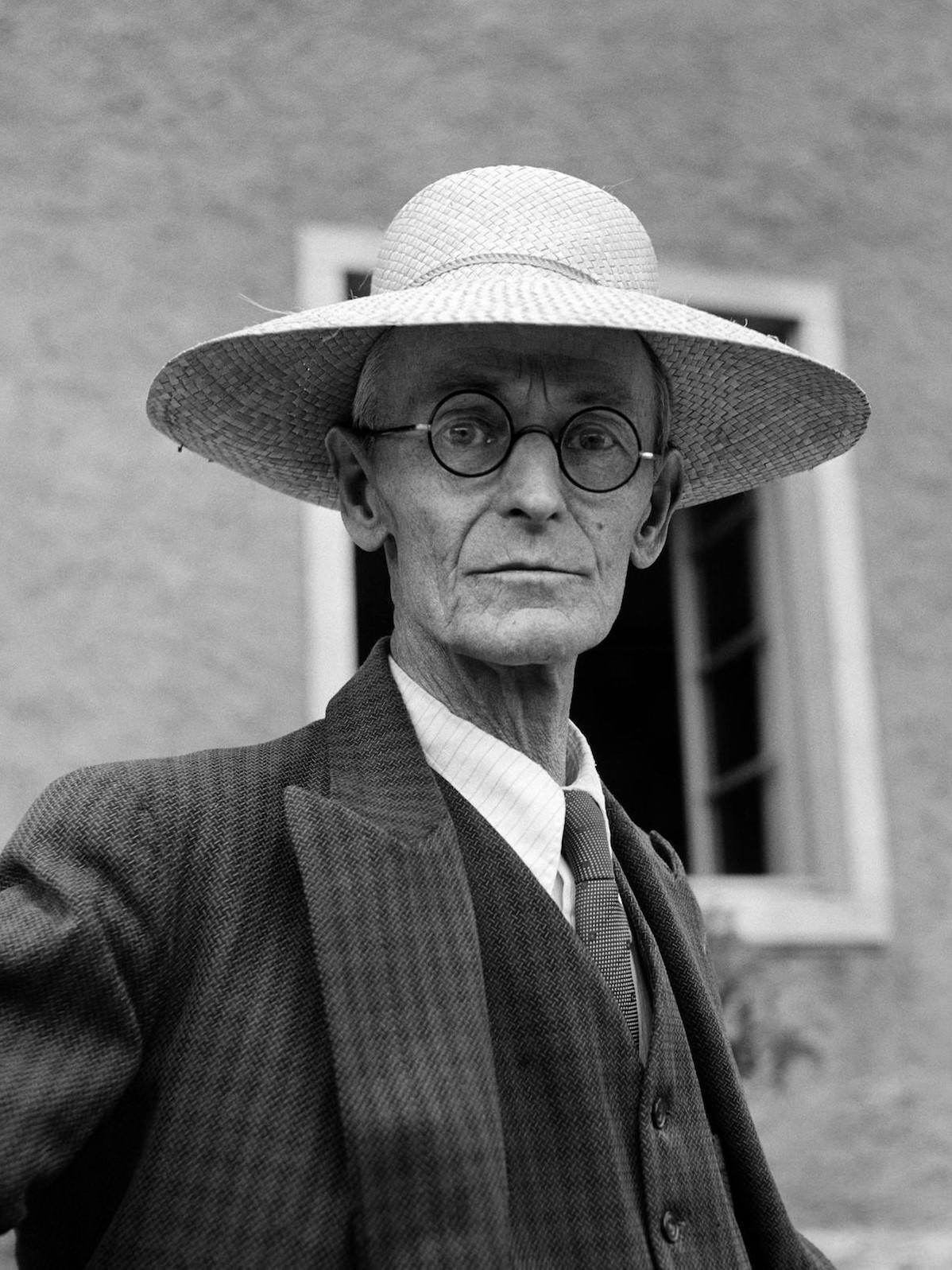 Hesse Jedem Anfang Wohnt Ein Zauber Inne Hermann Hesse