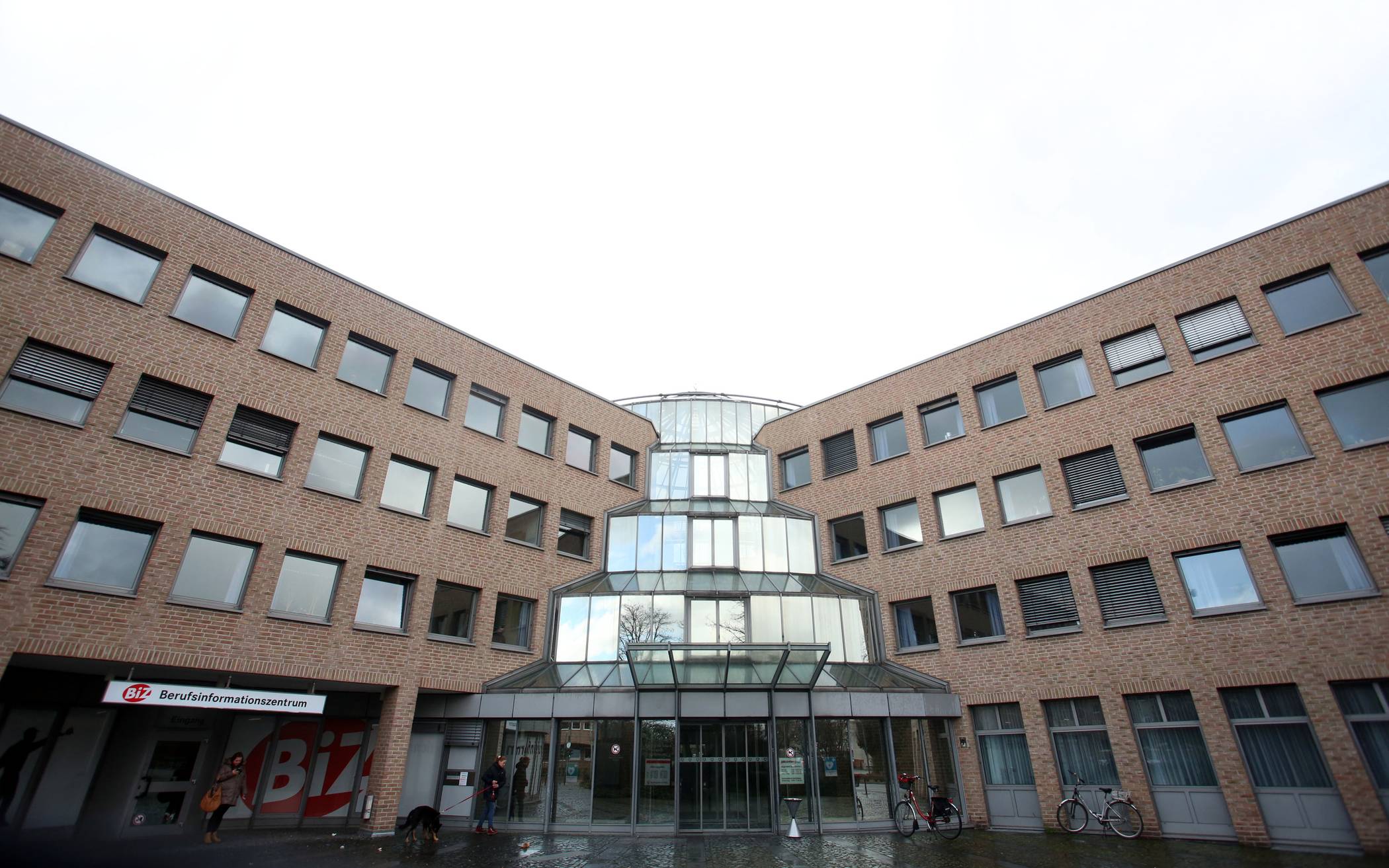 Agentur Für Arbeit Lübeck Jobbörse In Krefeld: 14.414 Menschen ohne Job