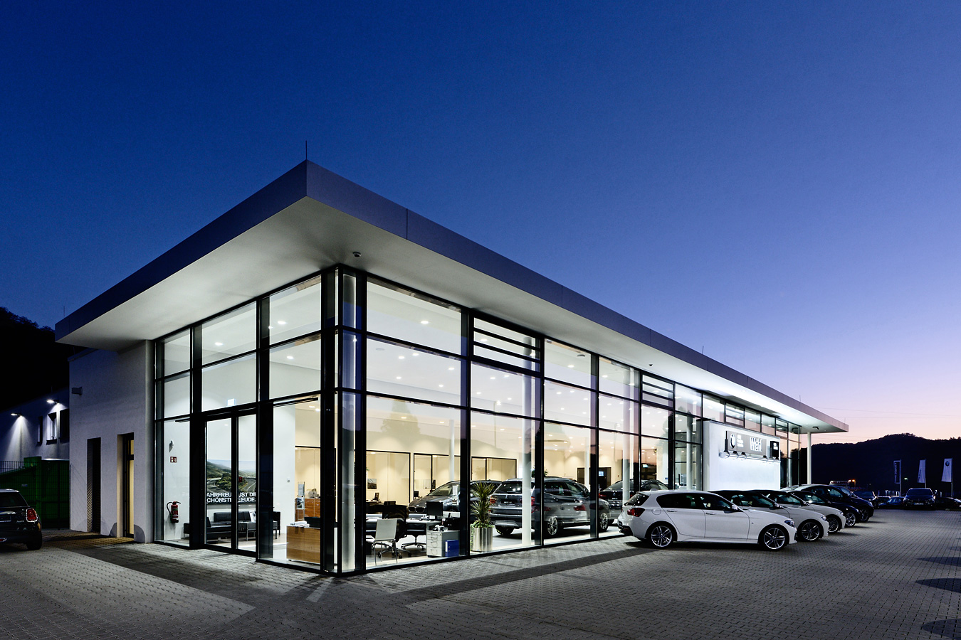 Autohaus Roth Kg Peugeot Und Citroen Innenarchitektur Fotografie – Autohaus - Martin Wissen Photography