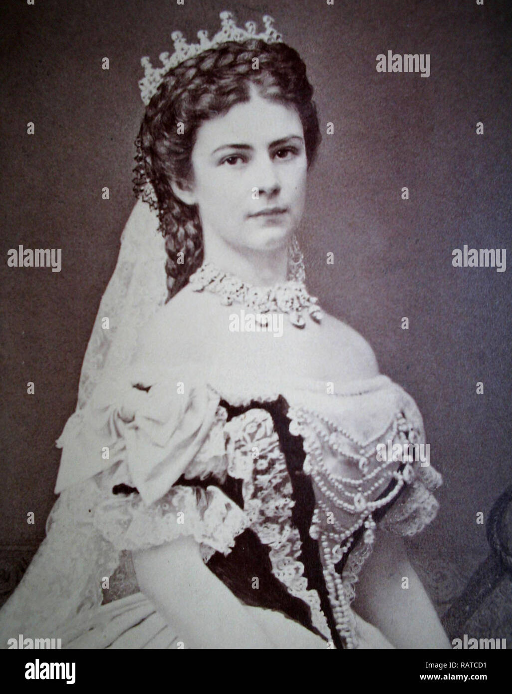 Kaiserin-friedrich-gymnasium Auf Der Steinkaut Bad Homburg Vor Der Höhe Kaiserin elisabeth -Fotos und -Bildmaterial in hoher Auflösung – Alamy
