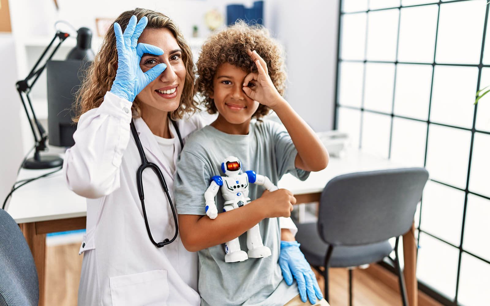 Kinderarzt Dr. Thomas Helge & Dr. Dan Züllich Kinderarzt werden: Aufgaben, Ausbildung und Beruf