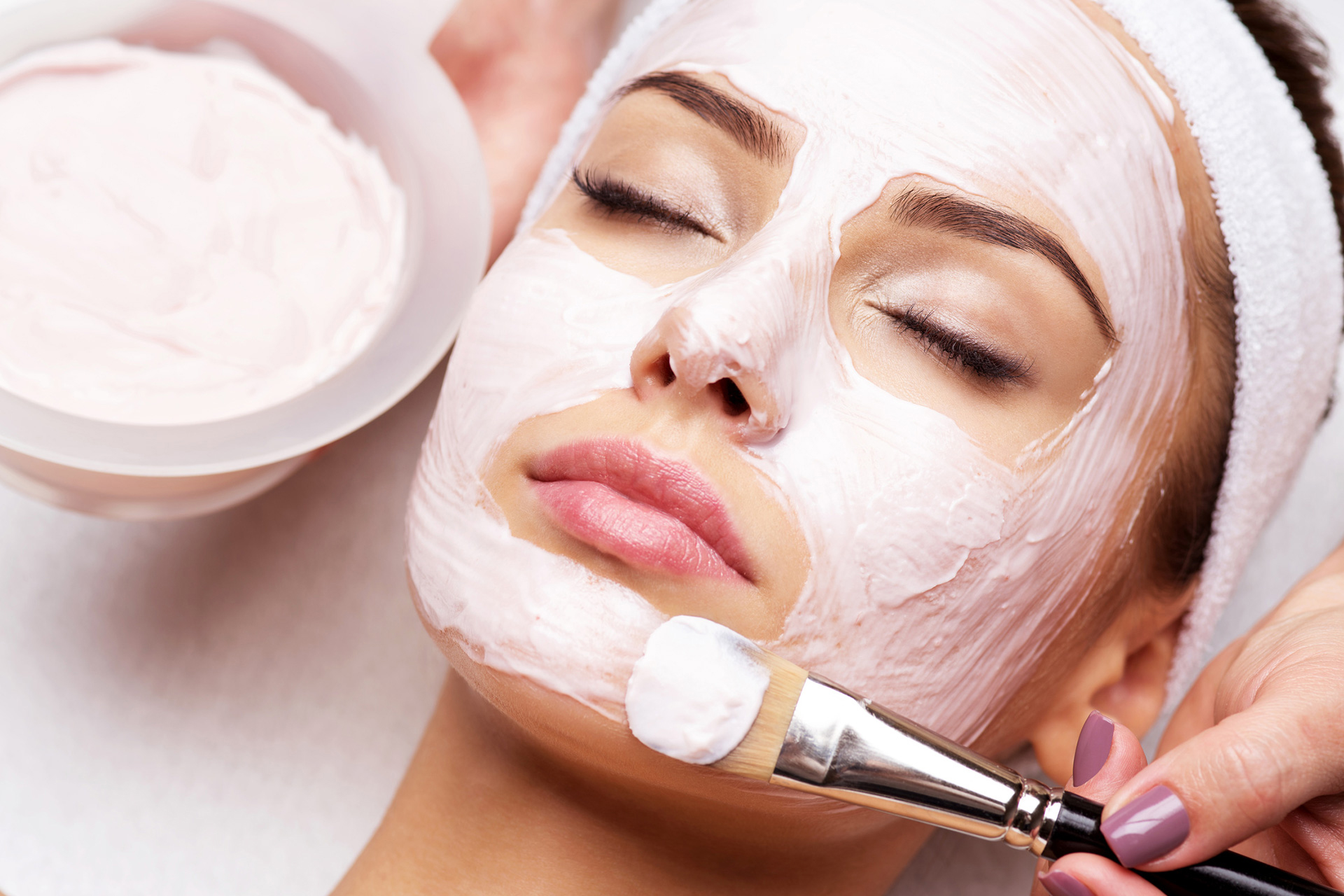 Kosmetik Und Fußpflege In Meiner Nähe Kosmetik - Make-Up, Pflege, Reinigung, Massage, Maske