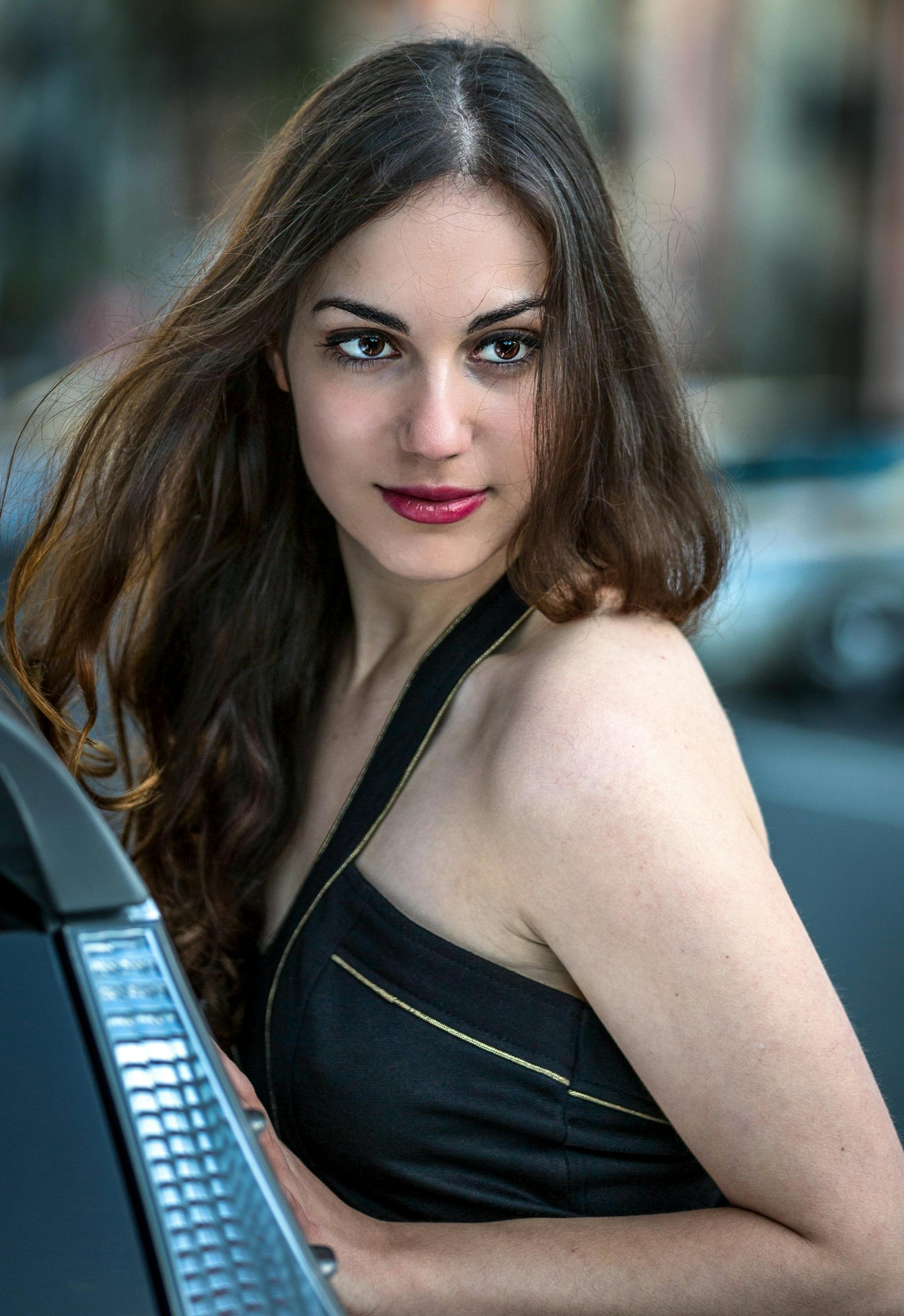 Frau Dr. Med. Mercedeh Khalil Moghaddam