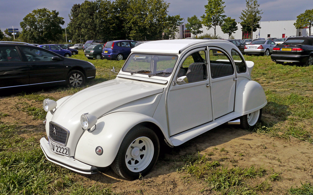 Arndt Tuning Berlin Gmbh Fahrzeughandel & Service Late 2CV with add-on parts from Arndt-Tuning | Opron | Flickr