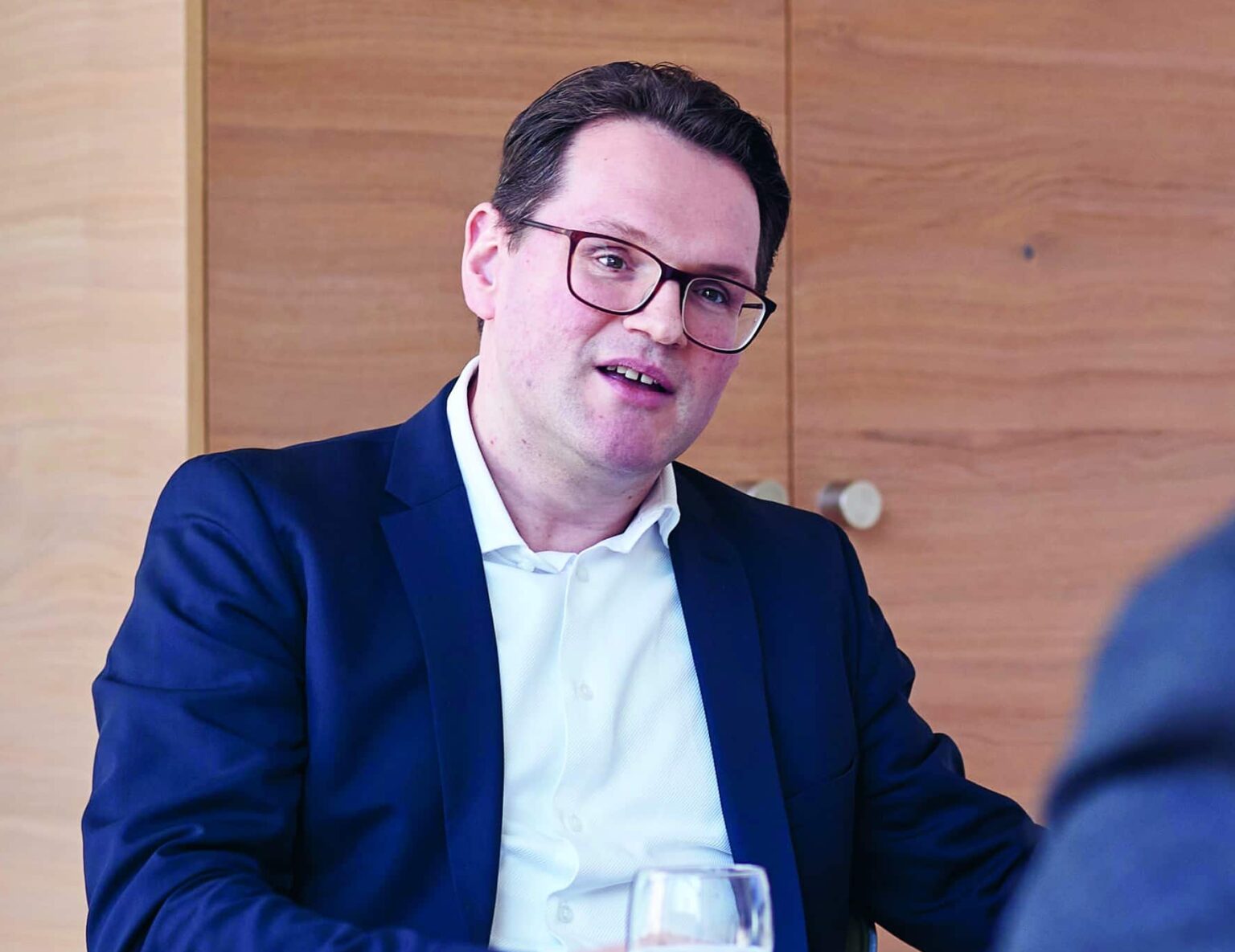 Dr. Stefan Neuwirth / R. Nusser / Dr. Stefan Bartmann Mehrwert dank Kundentypen - Stimmt