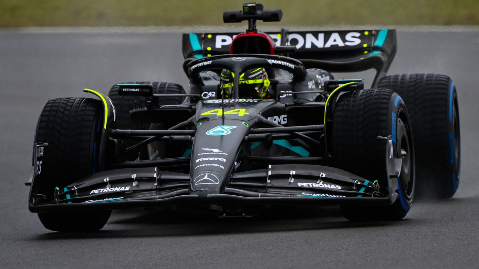 F1 Zentrum Für Fitness Und Gesundheit Mercedes 'starting behind' Red Bull and Ferrari at F1 testing? Lewis