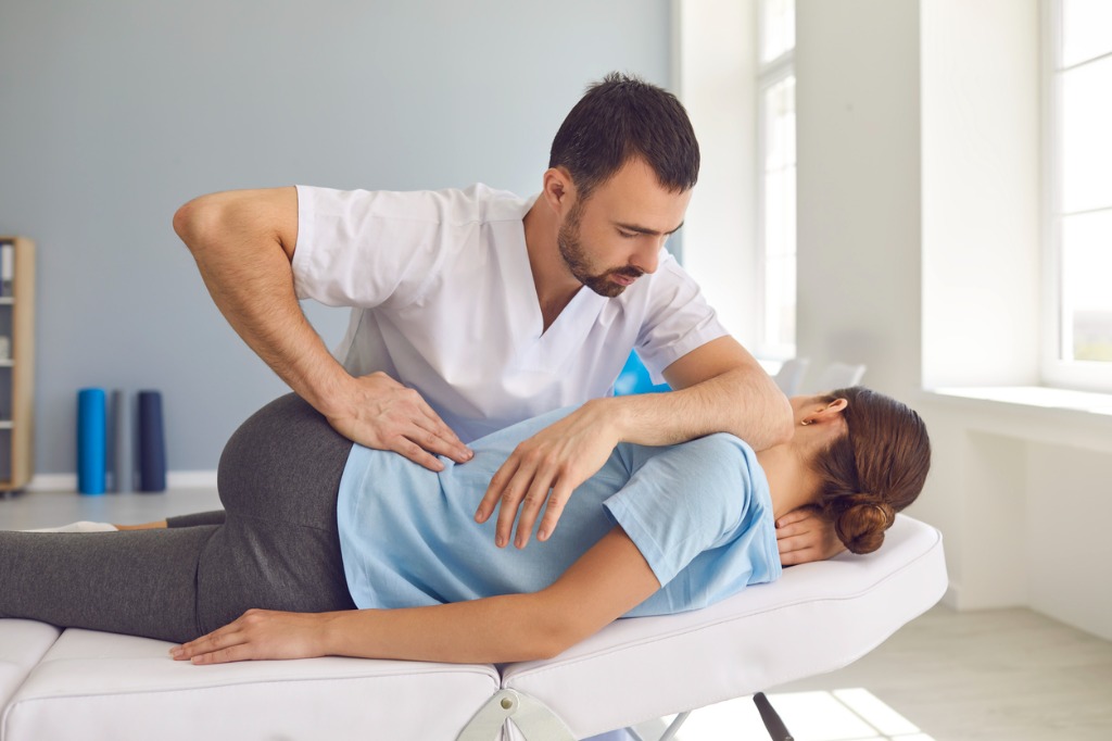 Chiropraktiker In Der Nähe Jetzt Geöffnet Myopractic vs. Chiropractic: What's the Difference? | Harlan Chiropractic