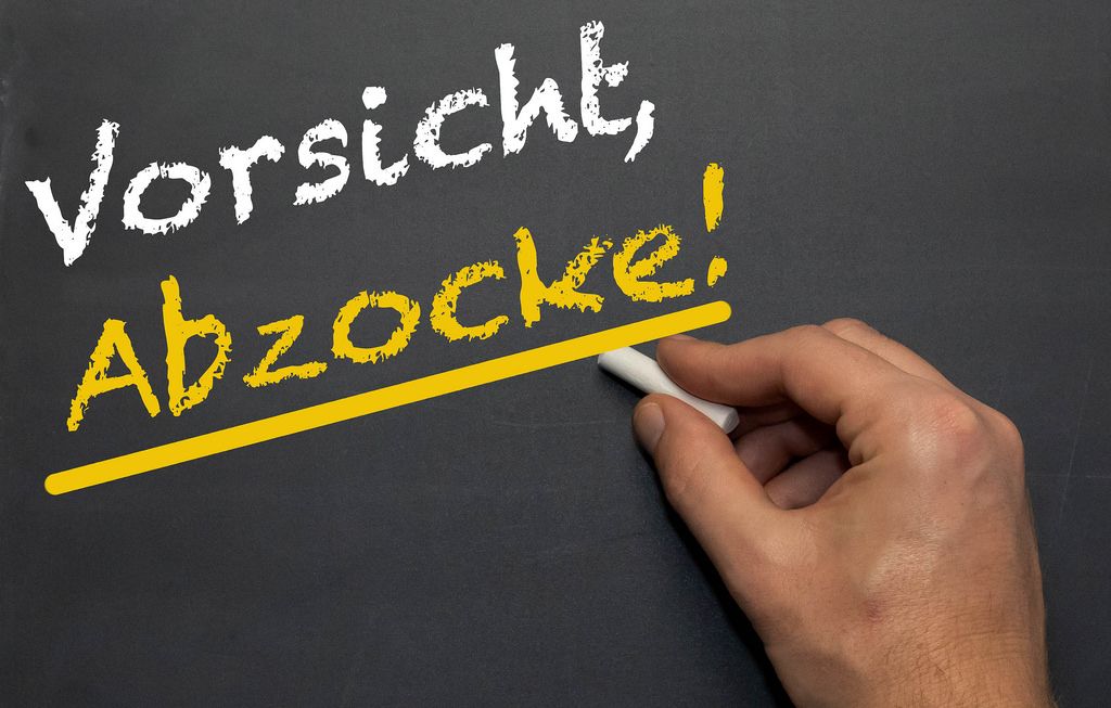 Vorsicht Ist Die Mutter Der Porzellankiste Nahaufnahme von weißem Zettel mit der Schrift "Abstimmung" für die Wahl