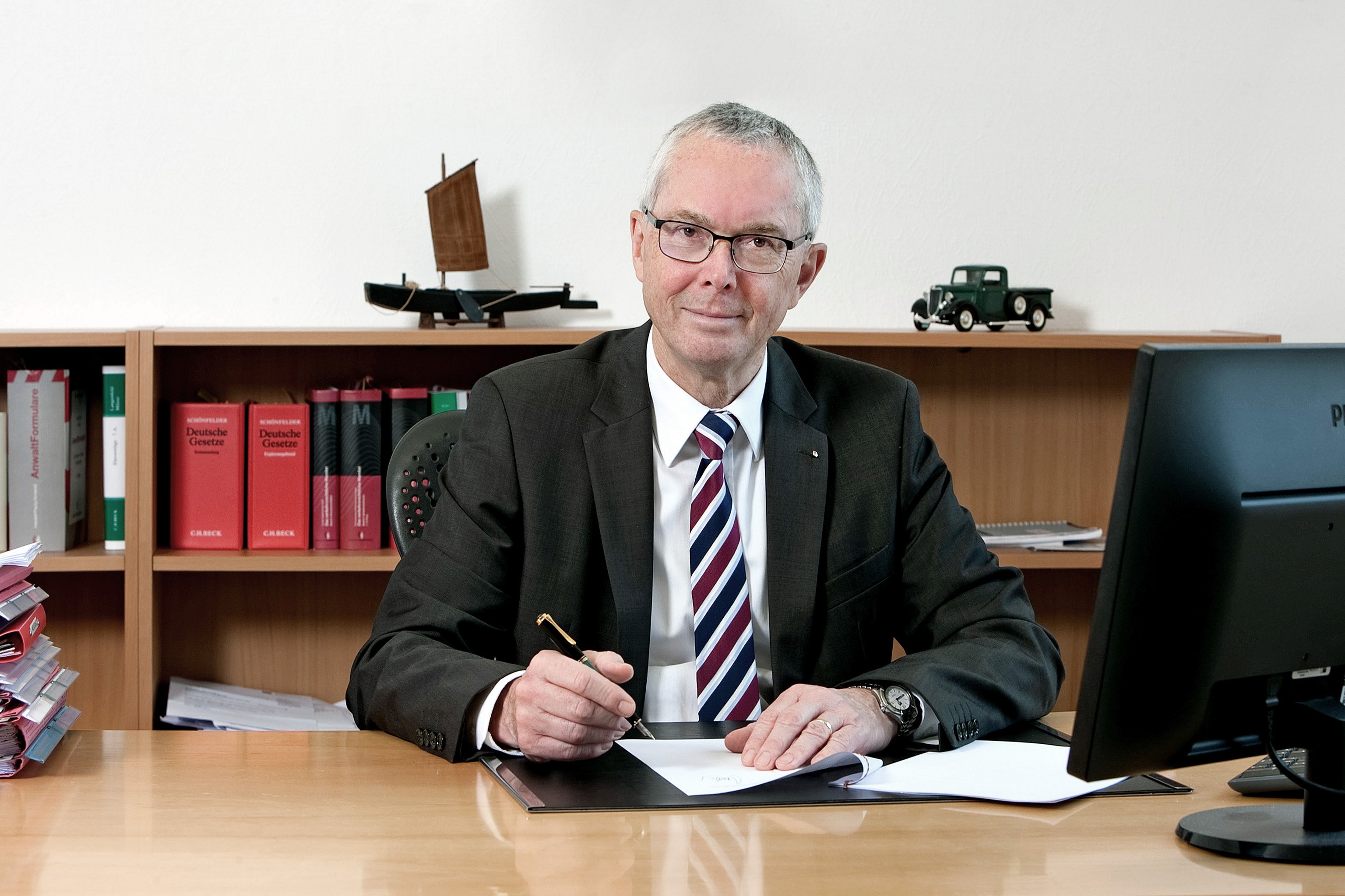 Notar Dr. Peter Ll. M. Eur. - Notar In Karlsruhe Notar leverkusen, Striewski Klaus Notar in Leverkusen ⇒ in Das Örtliche