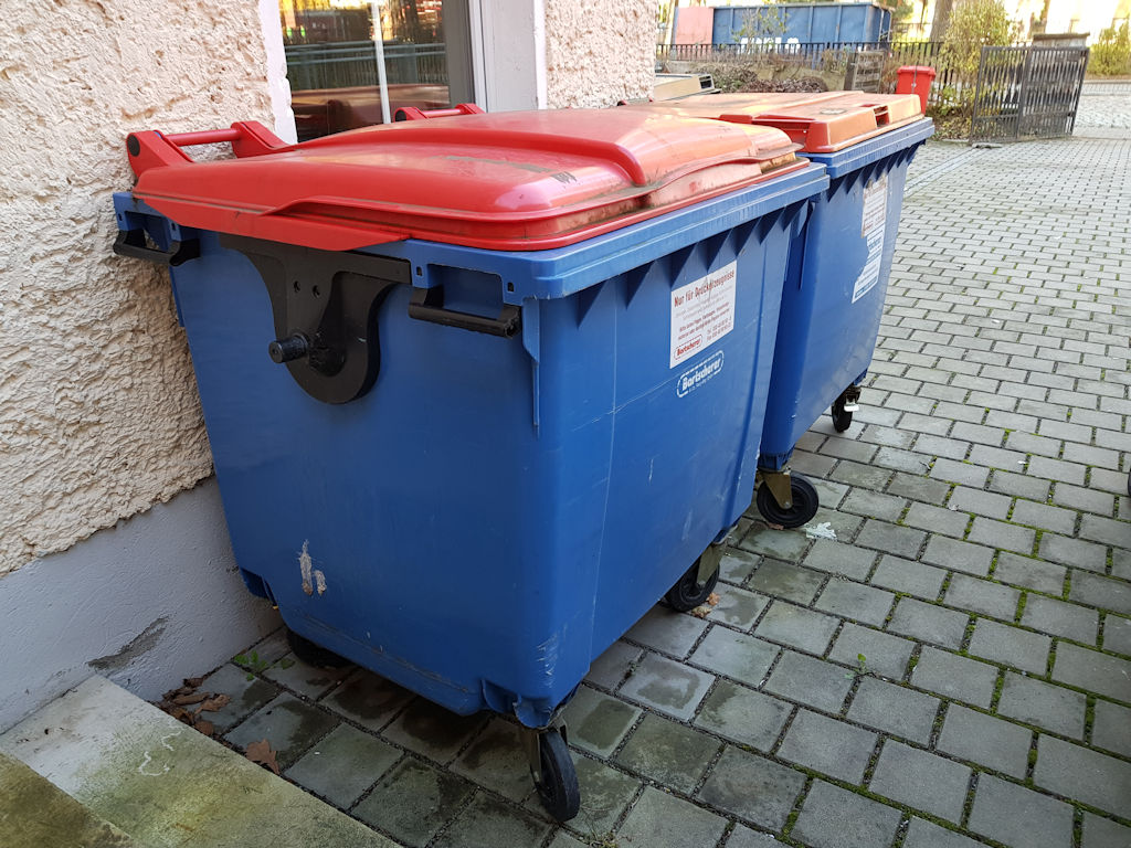 öffentliche Papiercontainer In Der Nähe