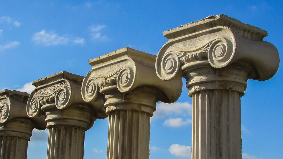 Greek Stüberl - Griechisches Restaurant Haidhausen Pillar Capitals Greek Architecture · Free photo on Pixabay