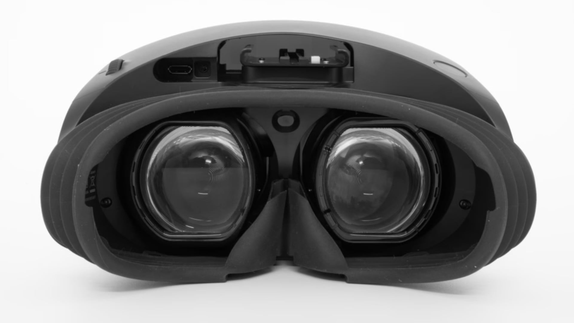 Eyes + More - Optiker Kaiserslautern Prescription lenses available for Playstation VR2