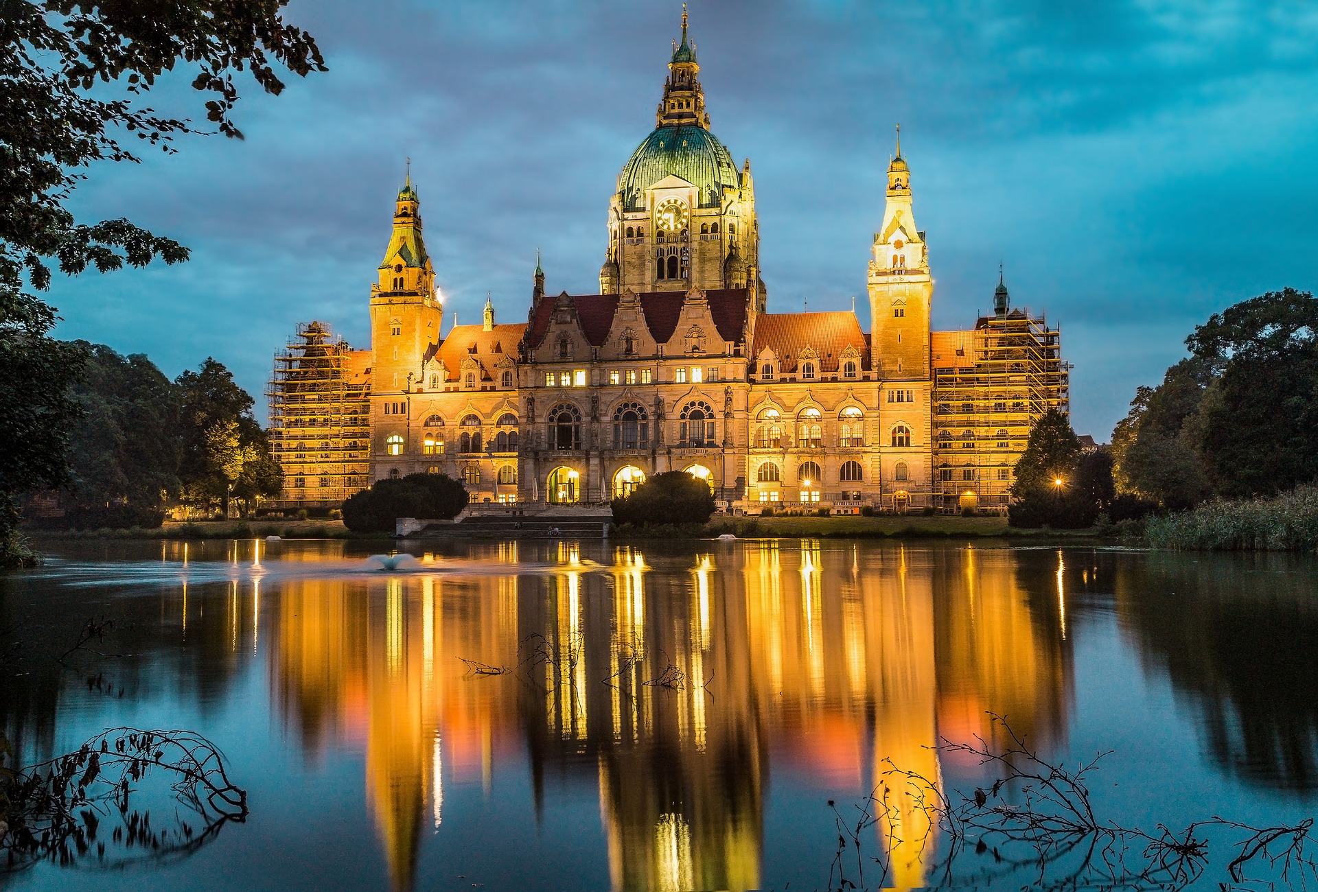 Hannover Sushi All You Can Eat Private jet and helicopter hire in Hannover - AEROAFFAIRES