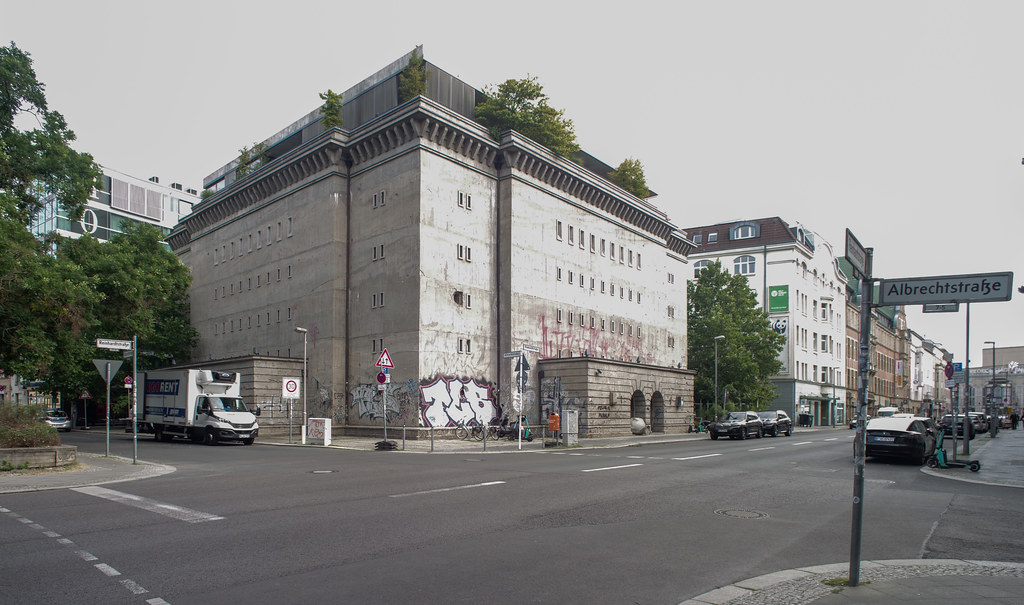 Friedrichstraße 12 Mülheim An Der Ruhr reichsbahnbunker friedrichstrasse | de.wikipedia.org/wiki/Re… | Flickr
