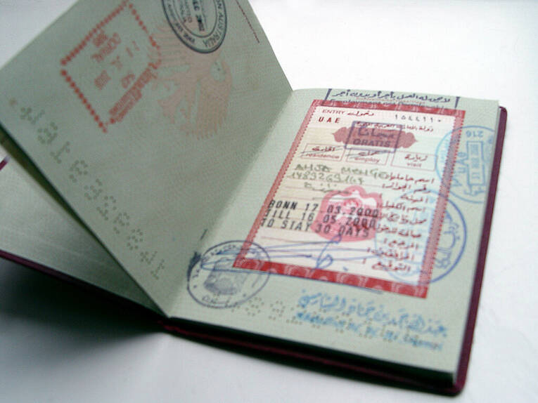Wie Lange Dauert Die Ausstellung Eines Reisepasses Reisepass | Offizielle Dokumente | Bildarchiv | Bilder | 01 DATA (Neu