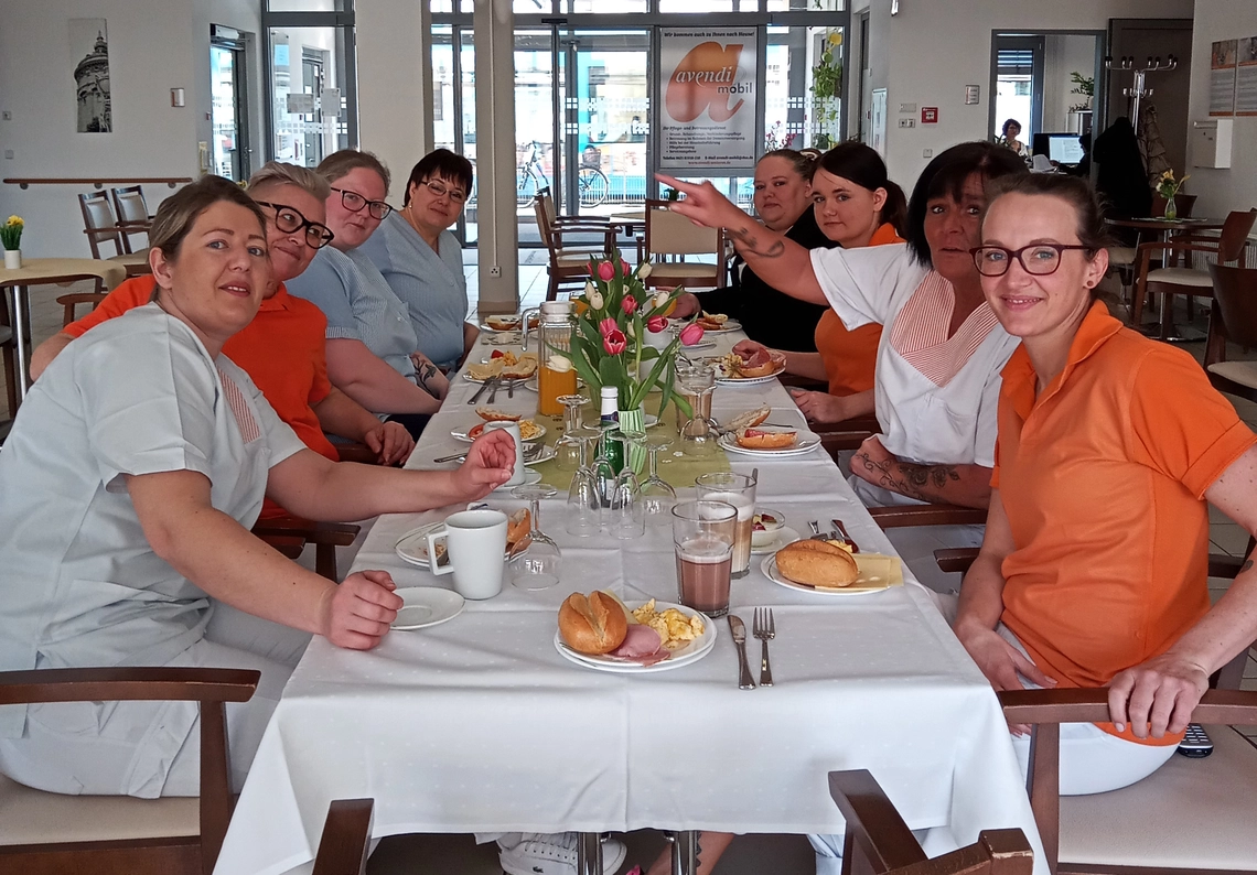 Avendi Senioren Service Pflege & Wohnen Sandhofer Stich SANDHOFER STICH: Frühstück mit neuen Kolleginnen