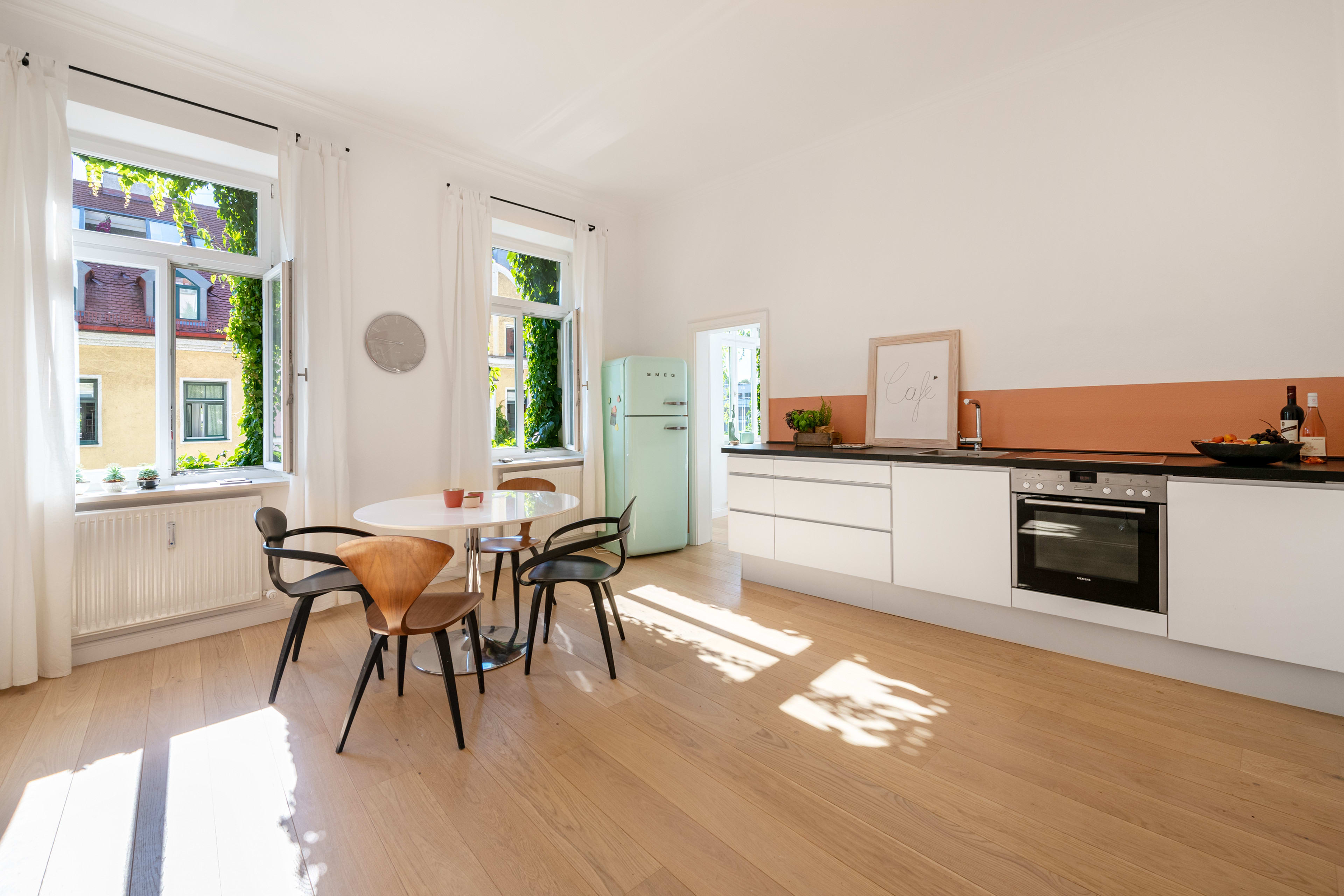 Wohnung Mit Paragraph 5 Schein Sanierte 2,5-Zimmer-Altbau-Wohnung direkt an der Blutenburgstraße